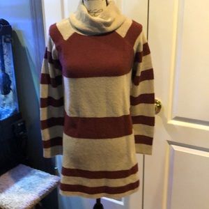 Umgee cowl neck sweater dress NWT size small